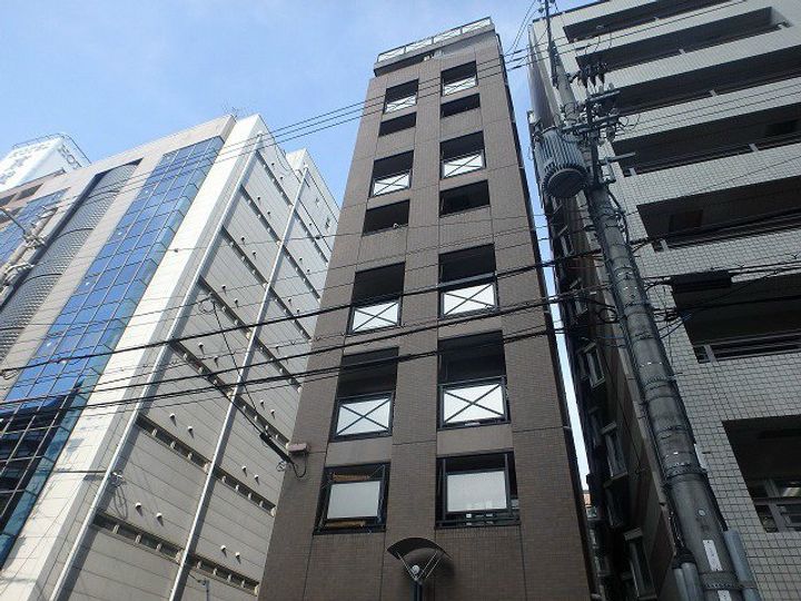 クリザンテーメ大手前の外観