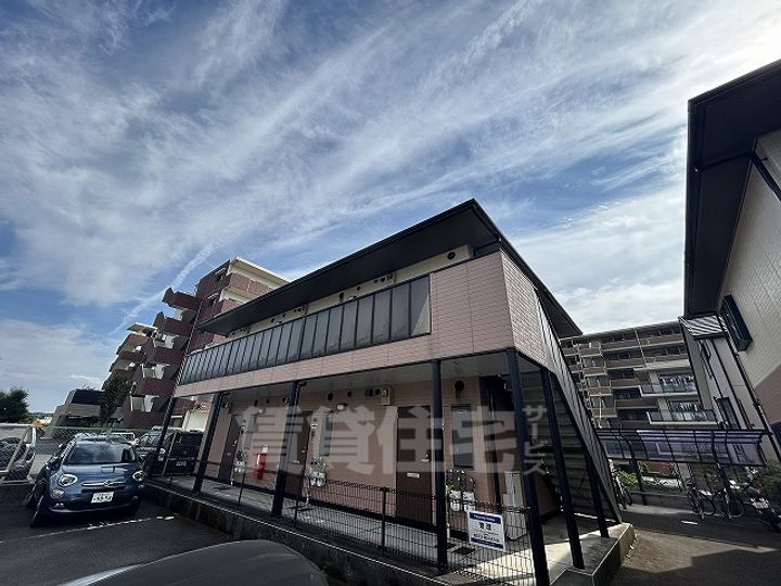 アリープガーデンC棟の外観