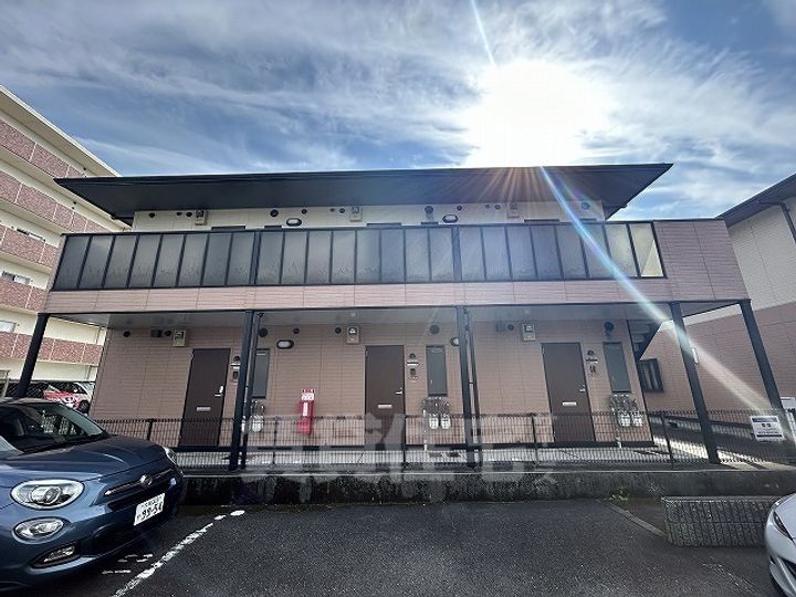 アリープガーデンC棟の外観