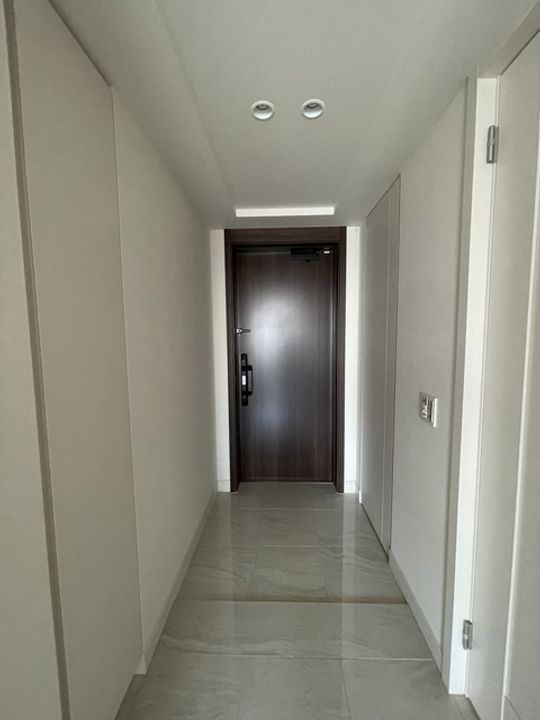 グランドメゾン新梅田タワー THE CLUB RESIDENCEの玄関