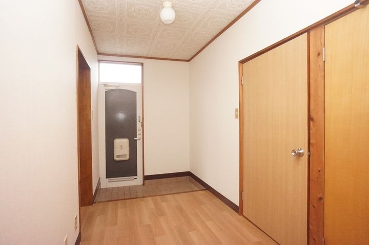 神奈川県横浜市栄区小菅ケ谷1(アパート)の賃貸物件の玄関