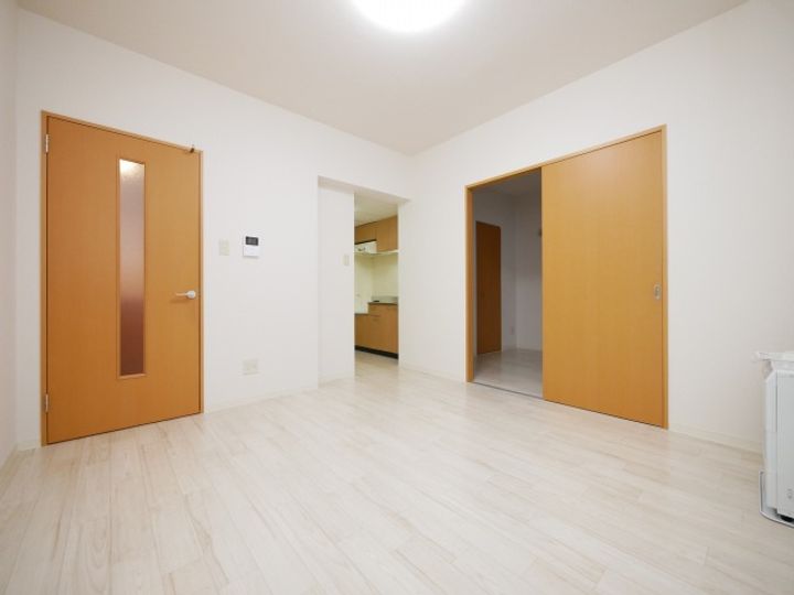 グローリー北郷の居間