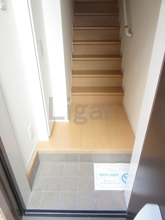 ウルラ東池袋の玄関