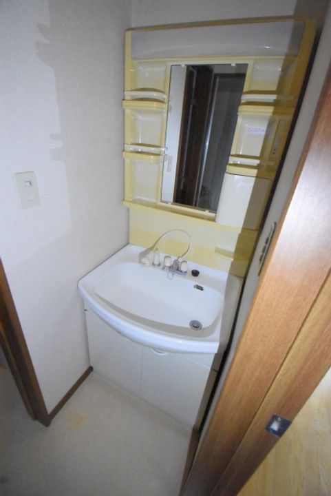 アイムビルの内装