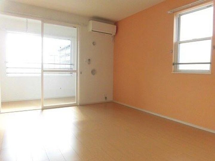 サンシャインアベニューIIの居間