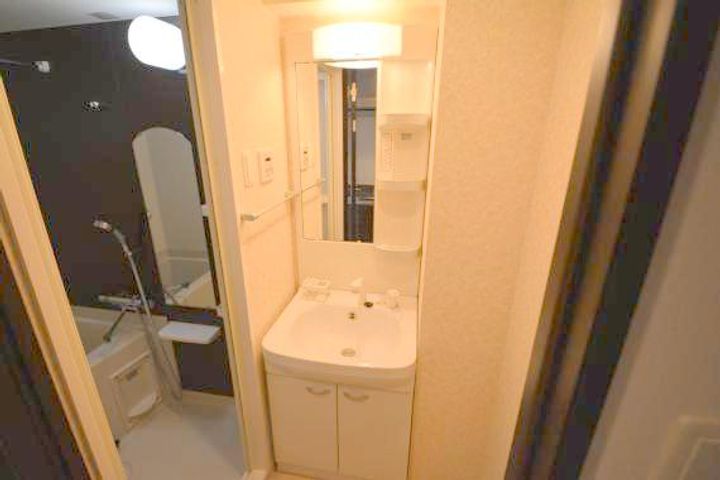 Luxe布施駅前の内装