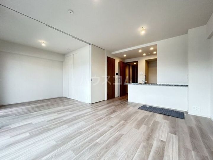 パークホームズ一社の居間