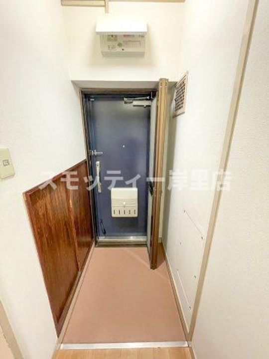 大阪府大阪市住之江区新北島3(マンション)の賃貸物件の玄関