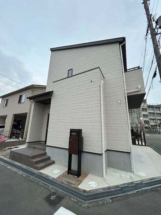 大阪府豊中市向丘1(一戸建)の賃貸物件の外観