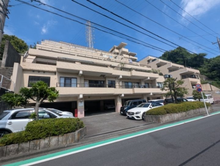 ロイヤルシャトー保土ヶ谷公園の外観