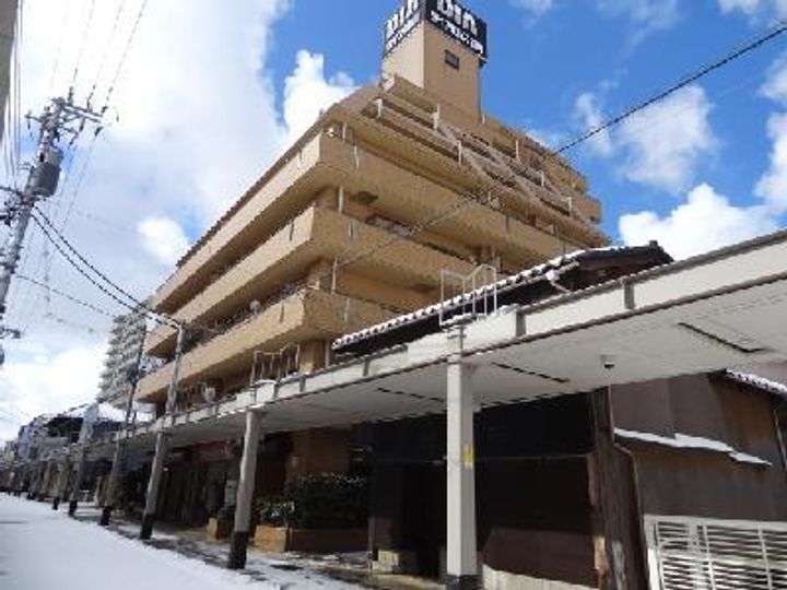 ダイアパレス古町の外観