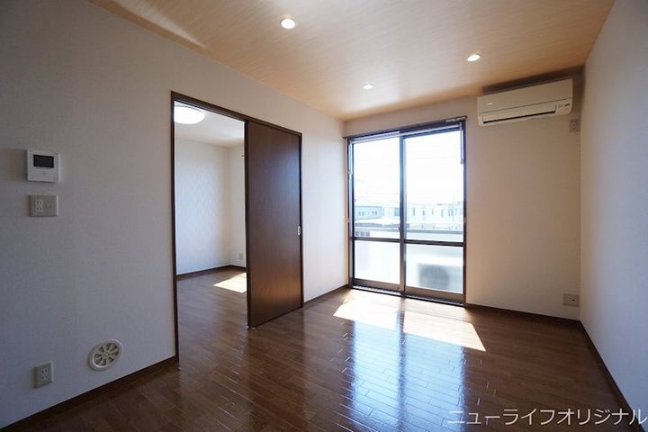 ハイツルミエール453の居間