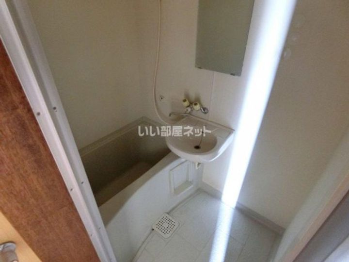 ホワイトテラスAの風呂