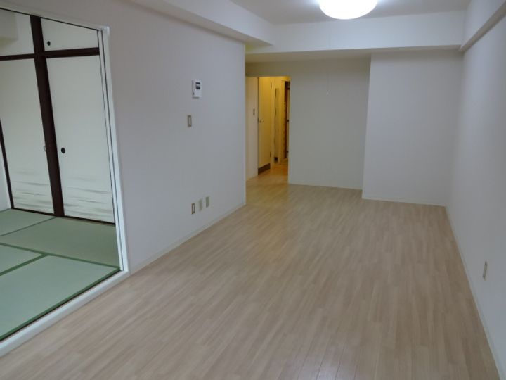 笹コーポ戸田の居間
