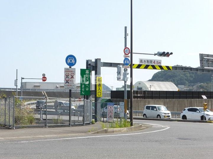 レジェンド ジローIIの周辺