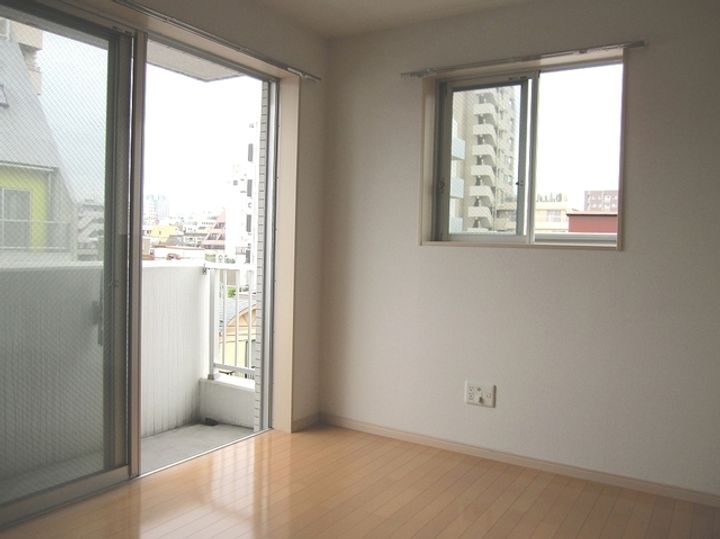 サンヒルズの居間