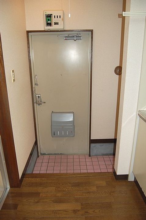 サンコートアスカの玄関