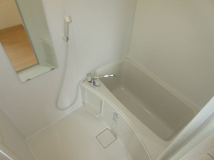 ヴィラナリー富田林 4号棟の風呂