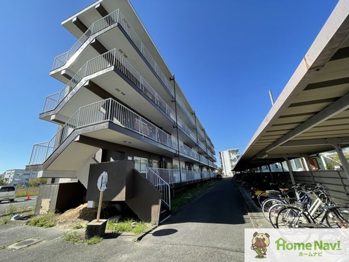 ヴィラナリー富田林 4号棟の地図