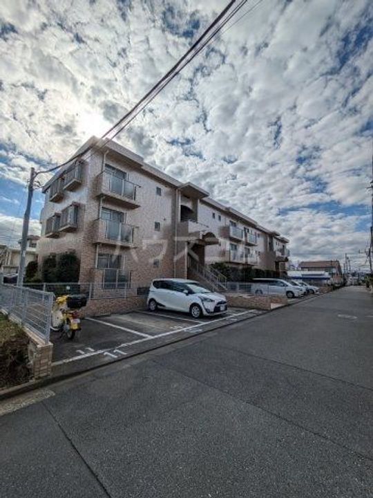 エスパレス湘南の外観
