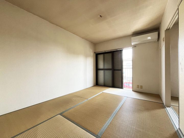 メゾンムラヤマBの居間