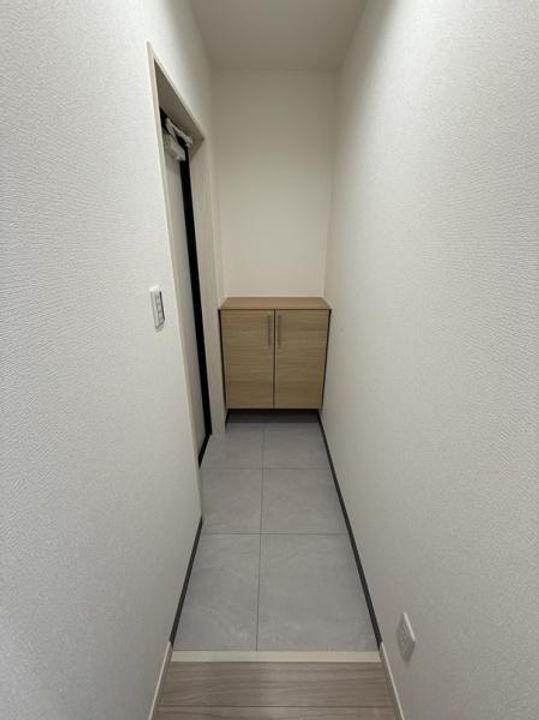 大阪府門真市元町(アパート)の賃貸物件の玄関