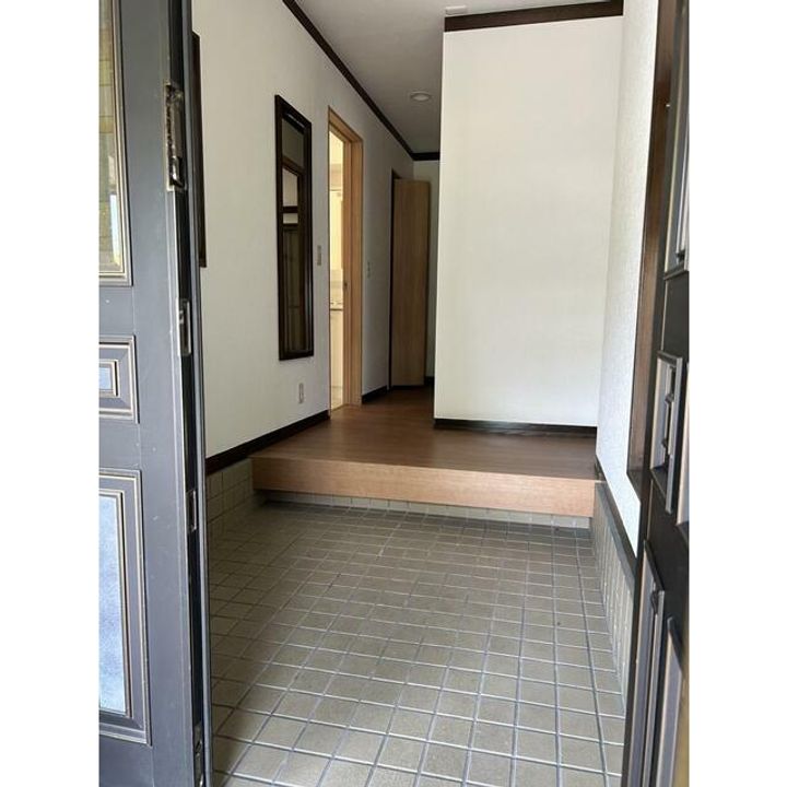 神奈川県小田原市久野(一戸建)の賃貸物件の玄関