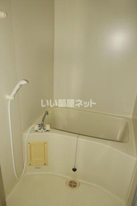 新潟県三条市南四日町4(アパート)の賃貸物件の風呂