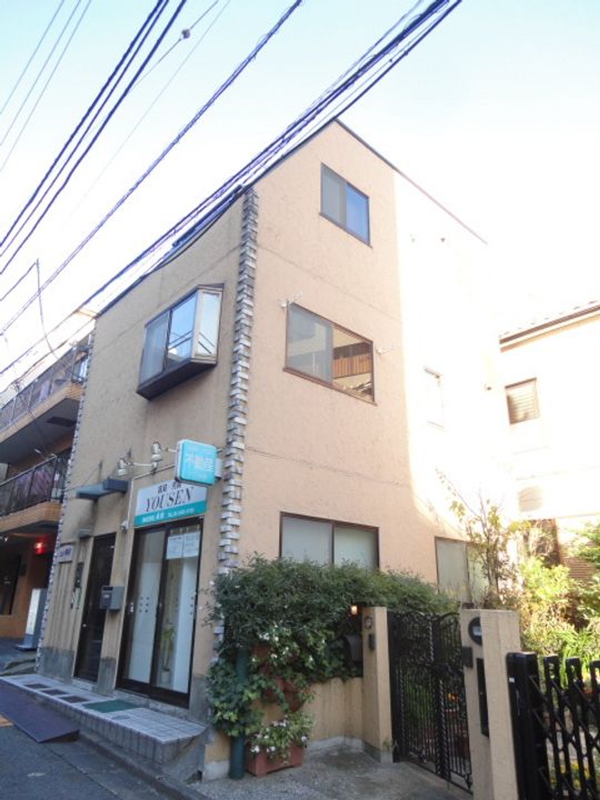 エムズ神泉の外観