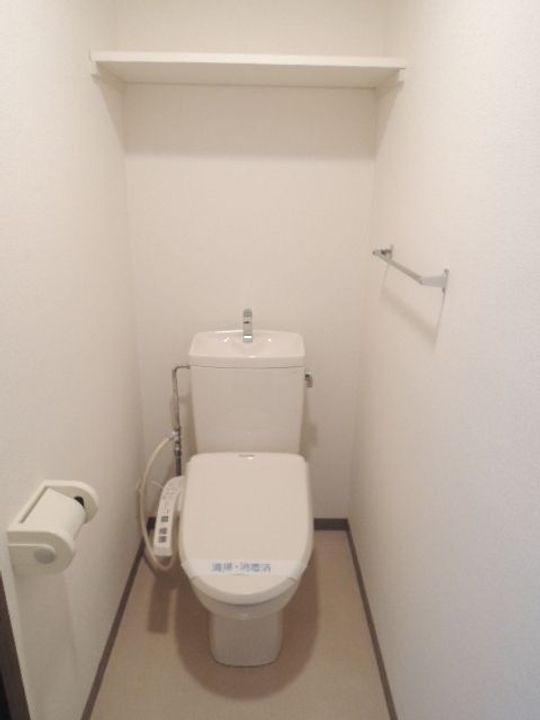 BES明大前コートの内装