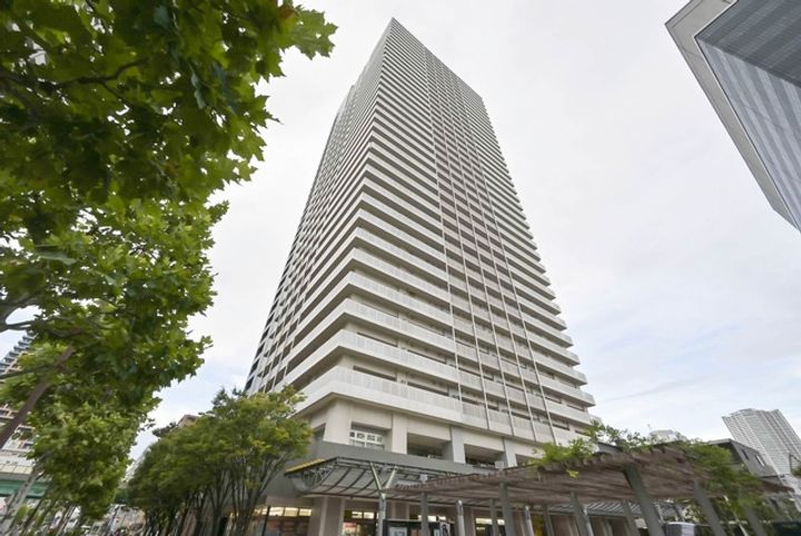 URムーンアイランドタワーの外観