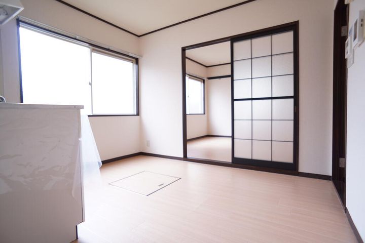 シャンゼリゼ大宮Aの居間