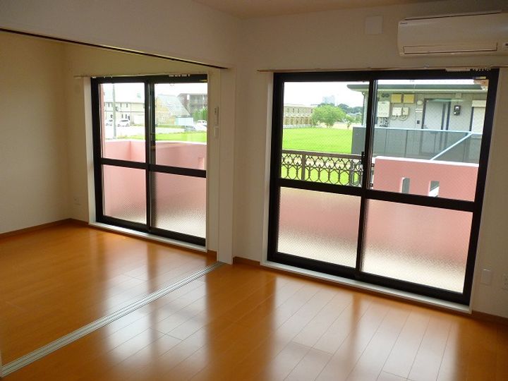 ミリオンヴィレッジの居間