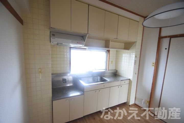 徳島県小松島市中郷町字西野(マンション)の賃貸物件のキッチン