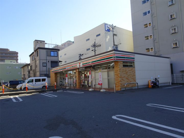 ブライトハウスの周辺