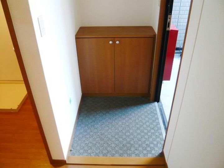 コンフォート打越坂 B棟の玄関