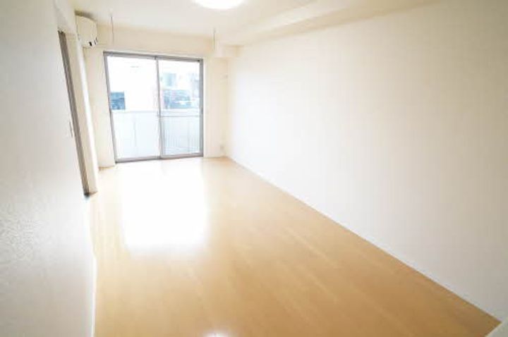 山形県山形市嶋南2(マンション)の賃貸物件の居間