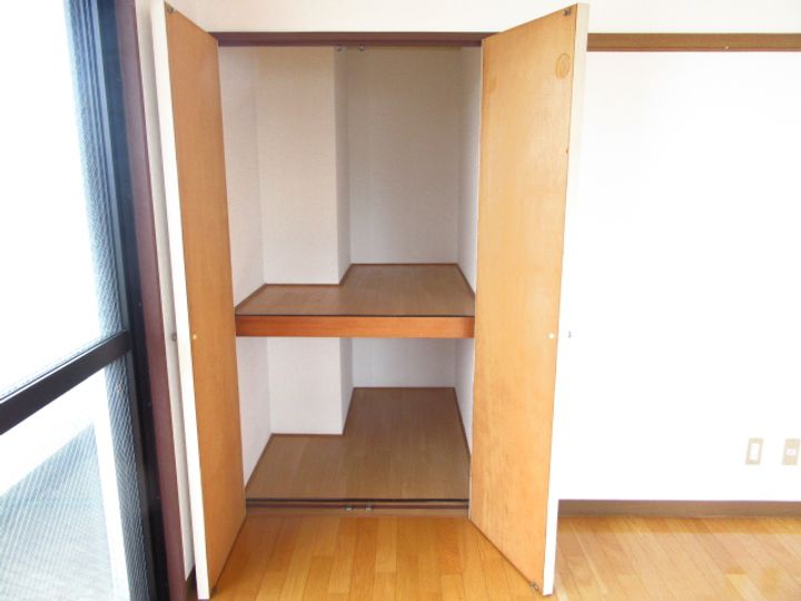 トパーズビルの内装