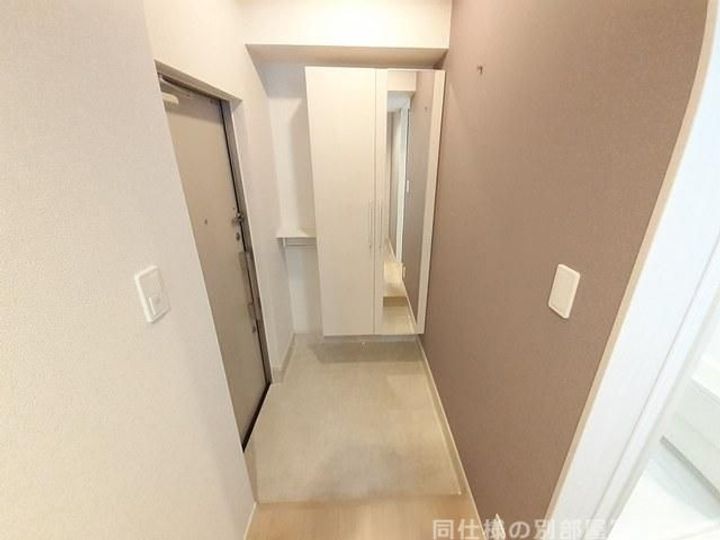 大阪府枚方市茄子作北町(アパート)の賃貸物件の玄関