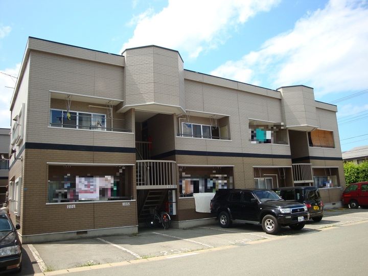 アイビーセゾン長岡 A棟の外観