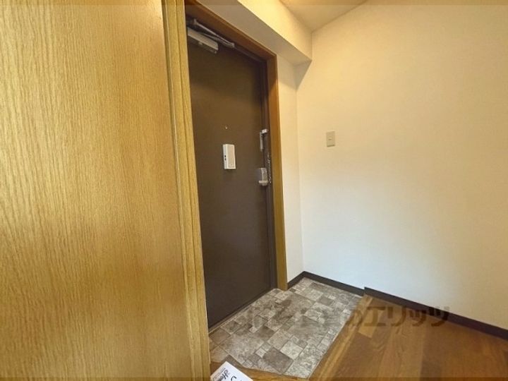 上賀茂松柏の玄関