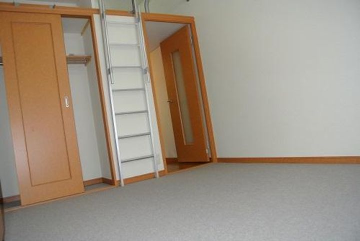 レオパレス福丸Iの居間