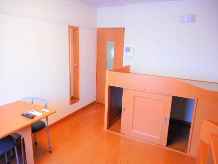 レオパレス雷電の内装