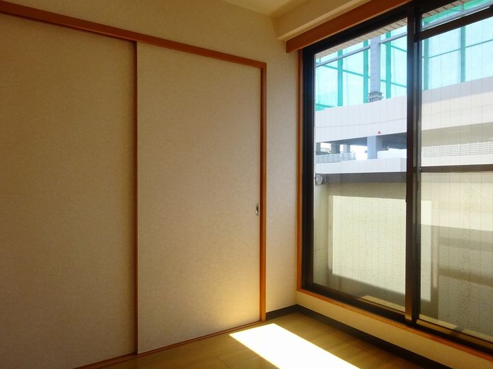 第一根岸ビルIIの内装