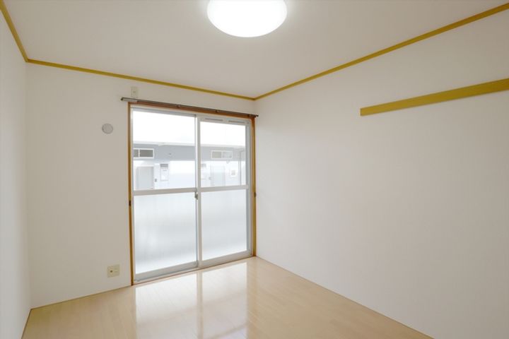 サンライズコーポの居間