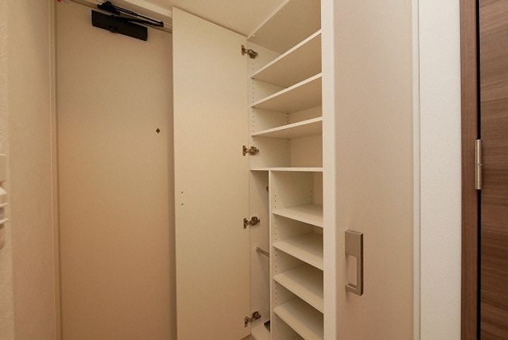 エステムコート難波サウスプレイスVIIIハイドの玄関