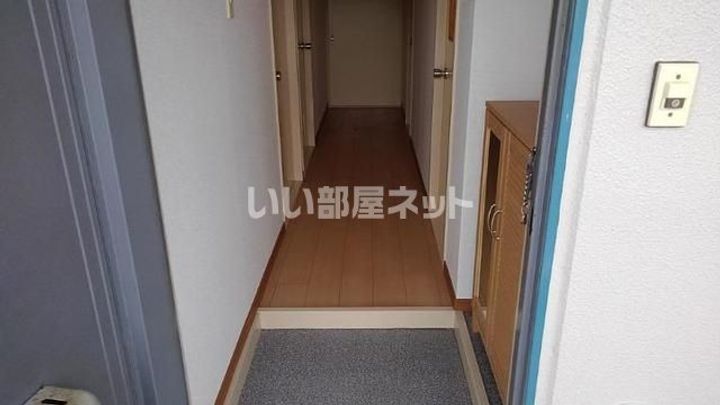 茨城県日立市滑川町2(マンション)の賃貸物件の玄関