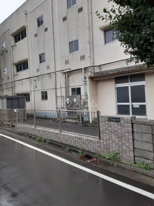 エルナージュの周辺