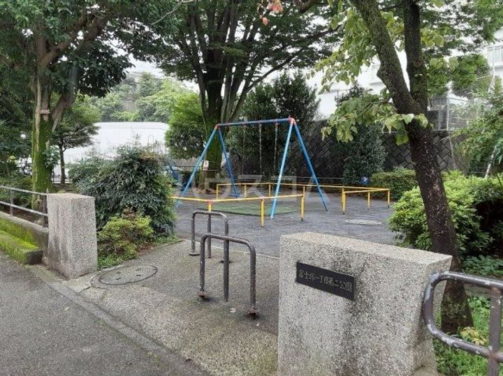 エルナージュの周辺