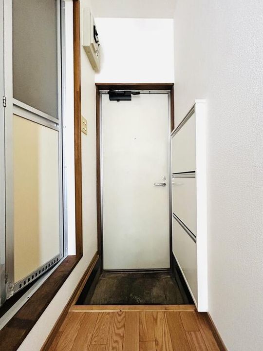 グランモア宮津台6D棟の玄関
